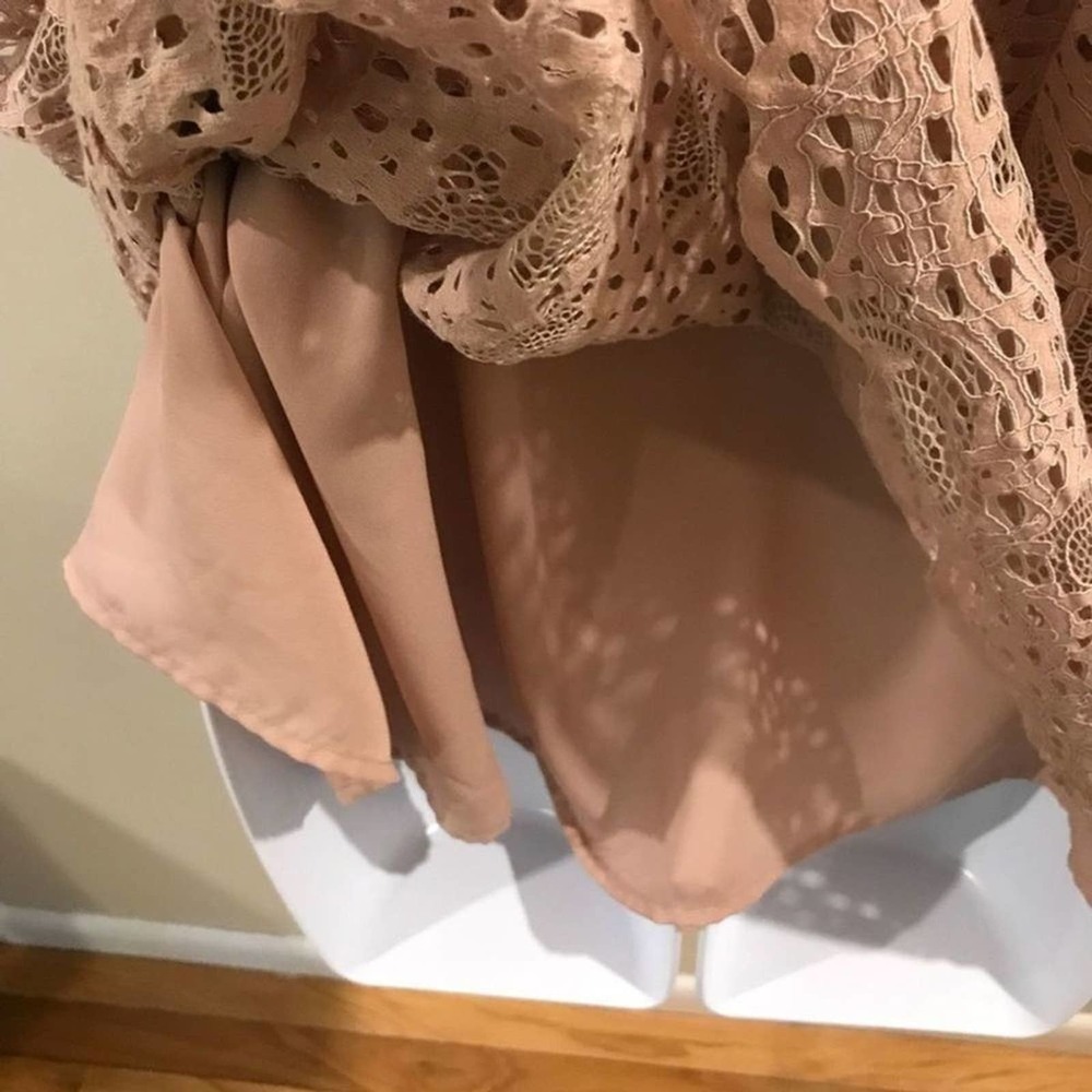 Vince Camuto | Off Shoulder Lace Blouse XS Pink - Picture 10 of 11